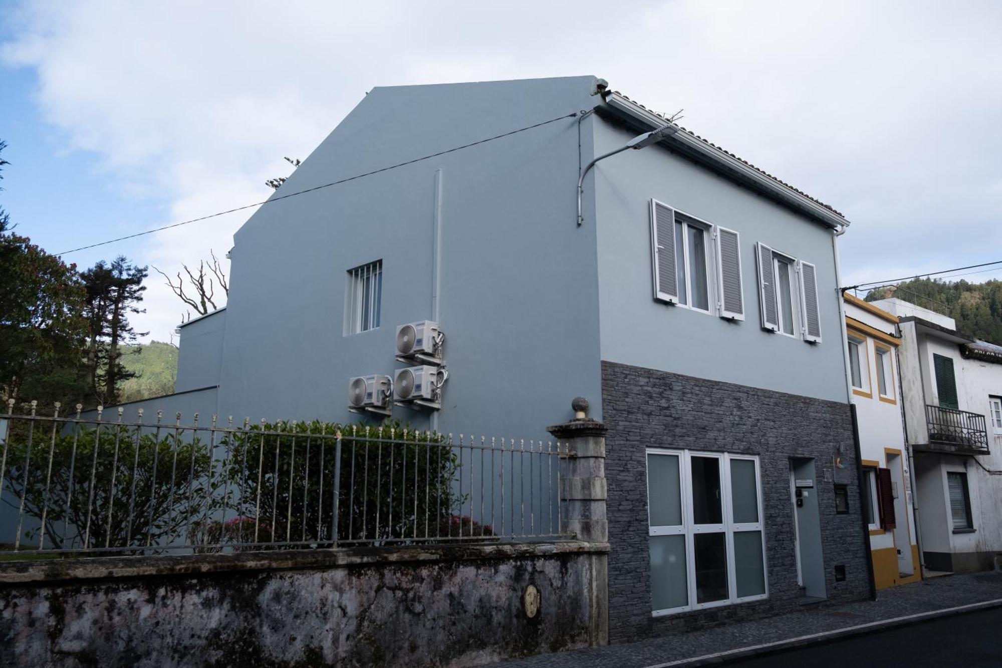 Victoria Guest House Фурнаш Экстерьер фото