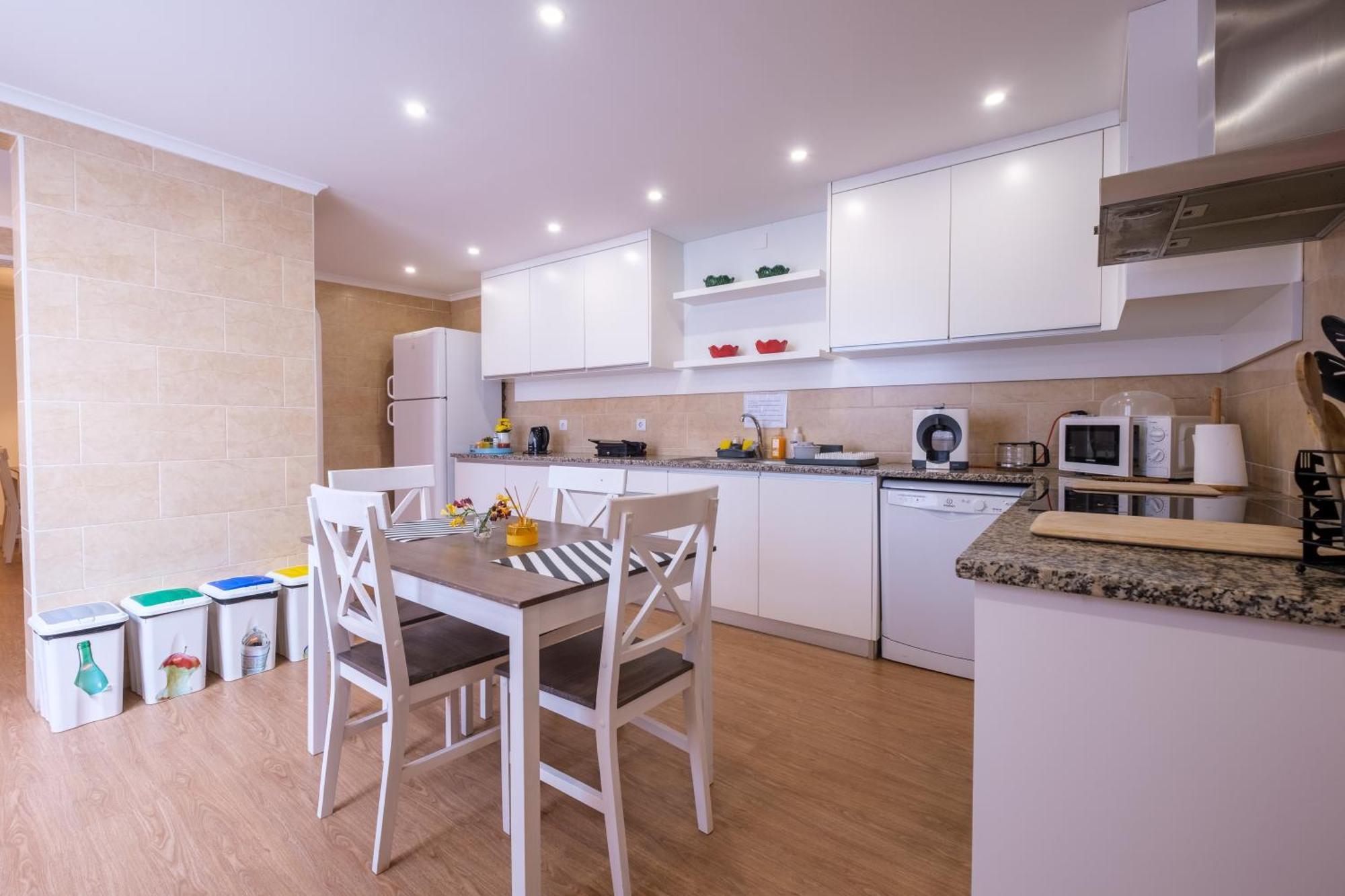 Victoria Guest House Фурнаш Экстерьер фото