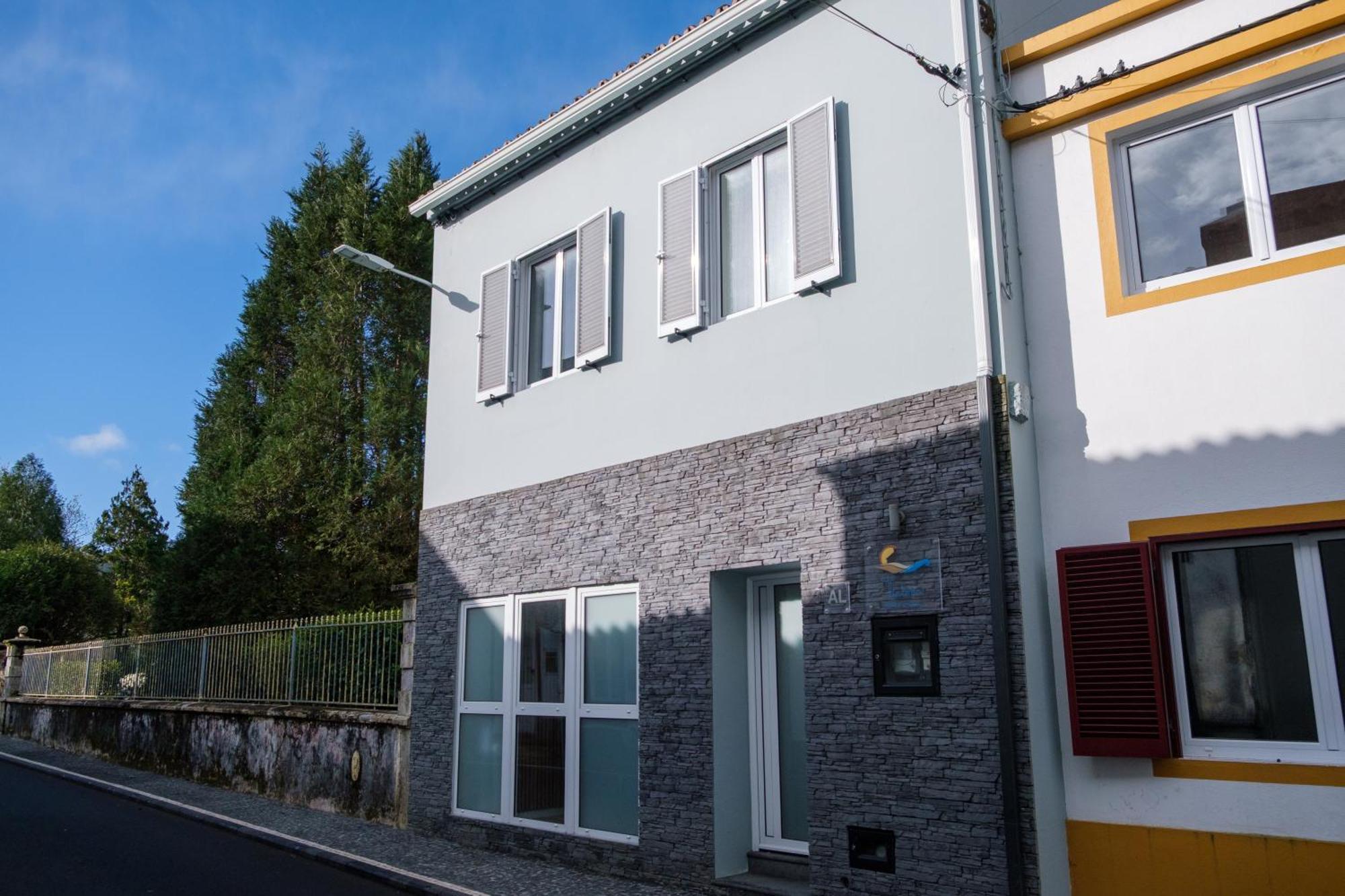 Victoria Guest House Фурнаш Экстерьер фото